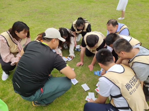 遠程監控,報警巡邏,清機加鈔,清分整點,憑證寄庫,頭寸箱寄庫,商鋪安保,智能家居